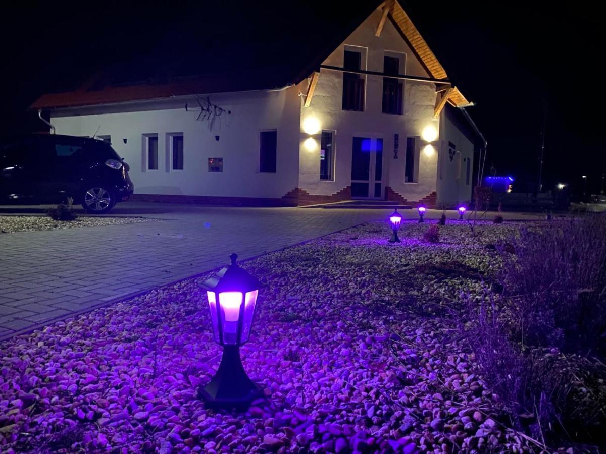 Megnyugtat-Lak Apartmanhaz Demjén Εξωτερικό φωτογραφία