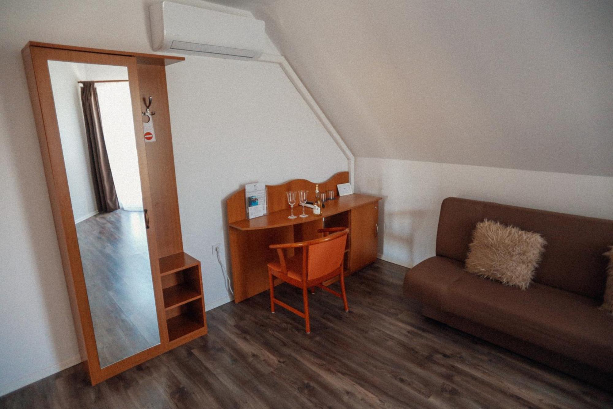 Megnyugtat-Lak Apartmanhaz Demjén Εξωτερικό φωτογραφία
