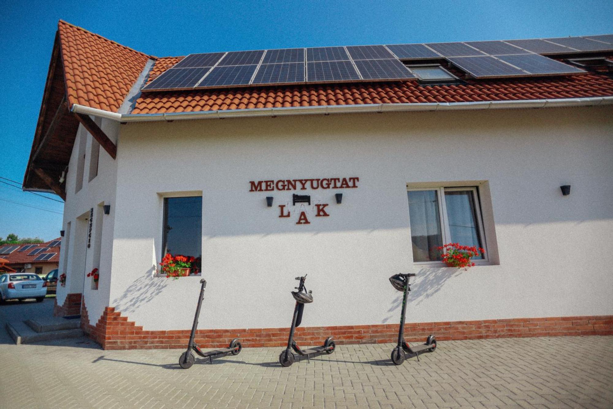 Megnyugtat-Lak Apartmanhaz Demjén Εξωτερικό φωτογραφία