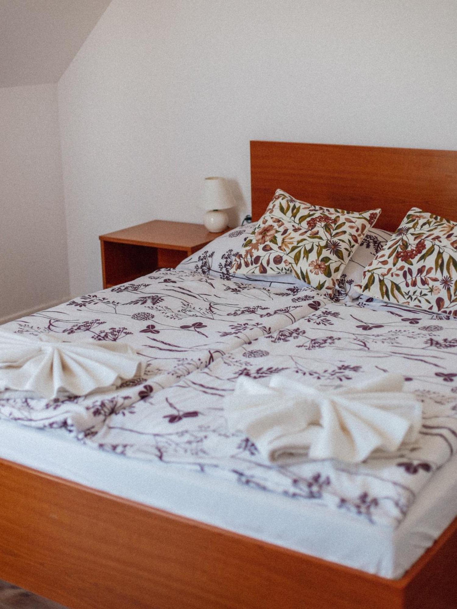 Megnyugtat-Lak Apartmanhaz Demjén Εξωτερικό φωτογραφία
