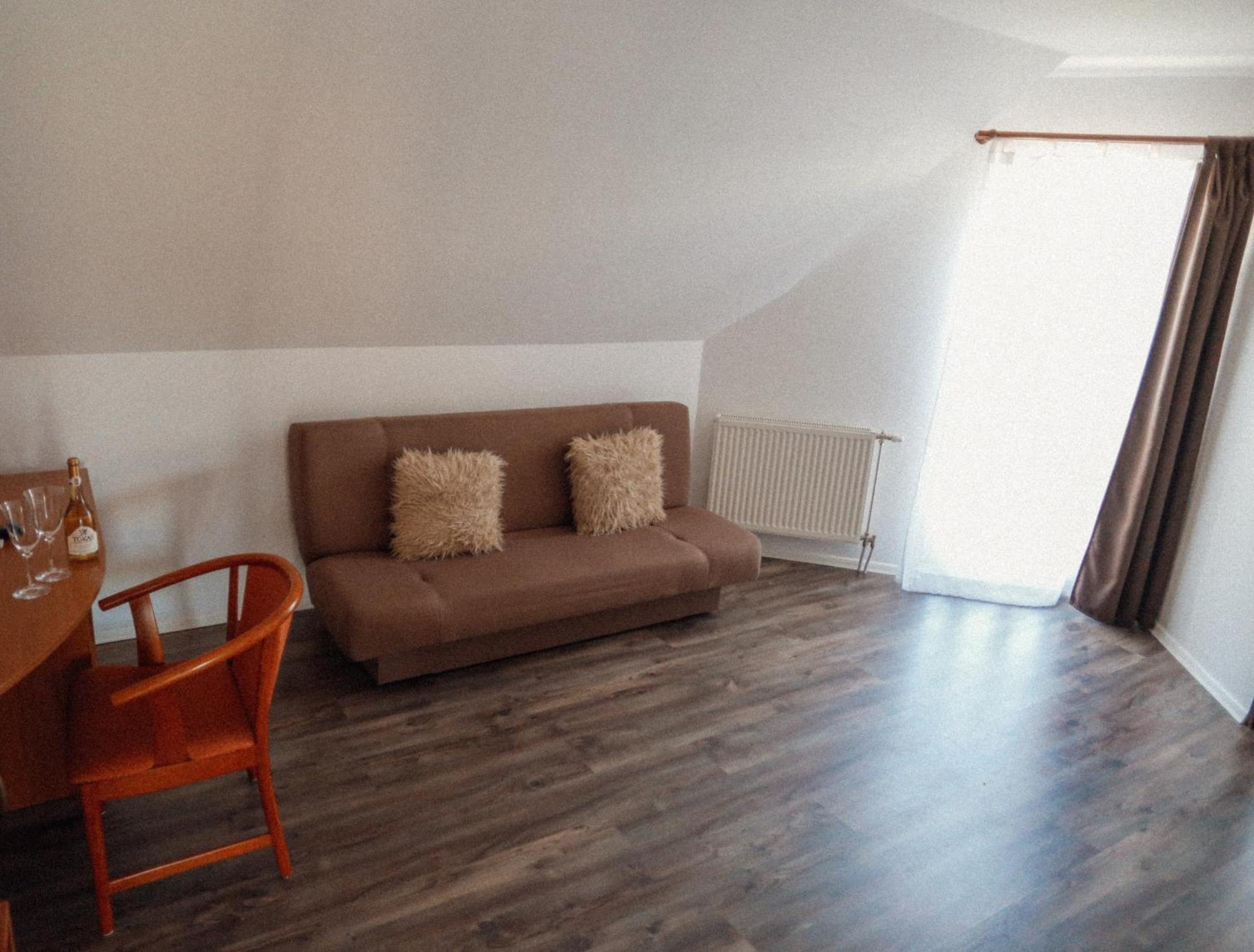 Megnyugtat-Lak Apartmanhaz Demjén Εξωτερικό φωτογραφία